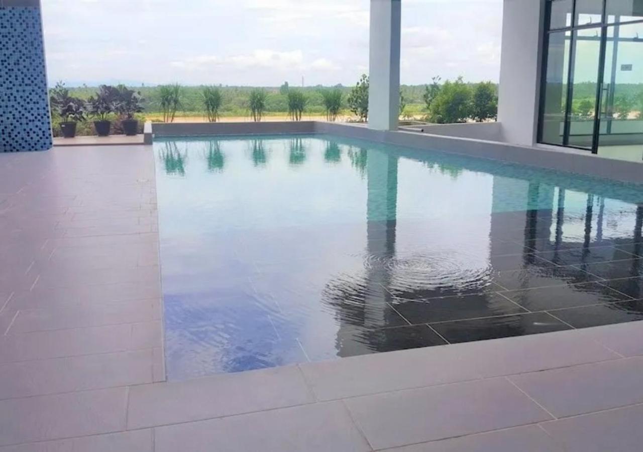 Riverview 8pax 3br In Kbtown Ps4, Netflix A-1-2 * Kota Bharu